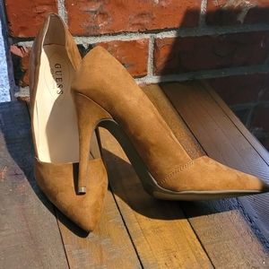 Guess Suede Pump
